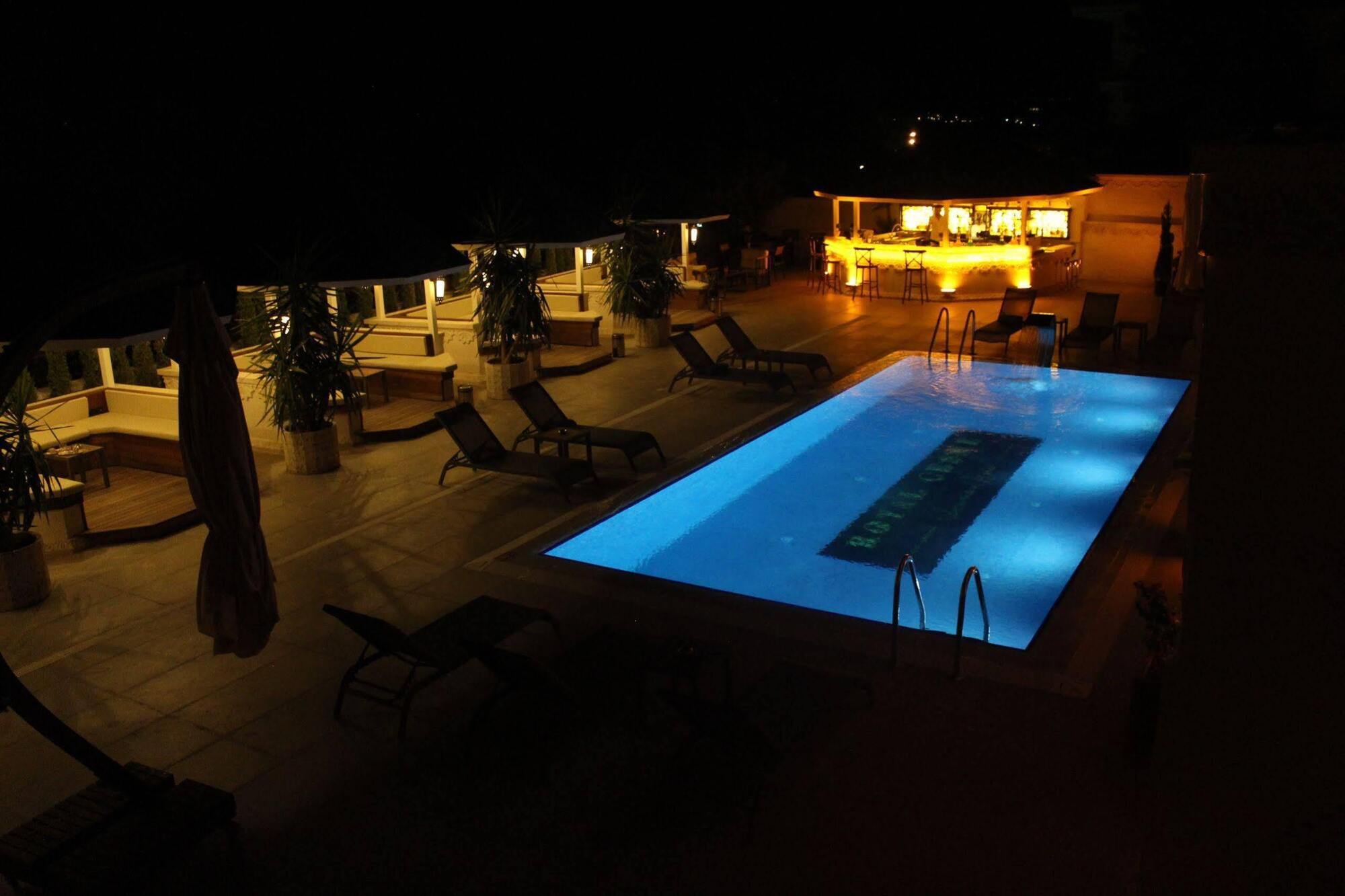 Royal Cesme Hotel (Adults Only) Izmir Exterior foto